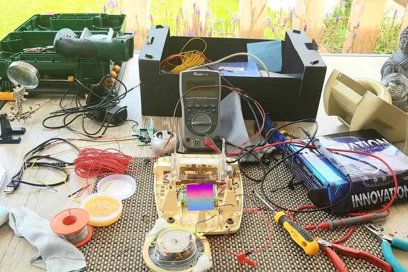 paul werkt aan telefoon