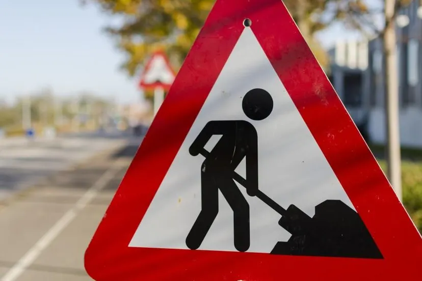 verkeersbord wegwerkzaamheden rijksweg