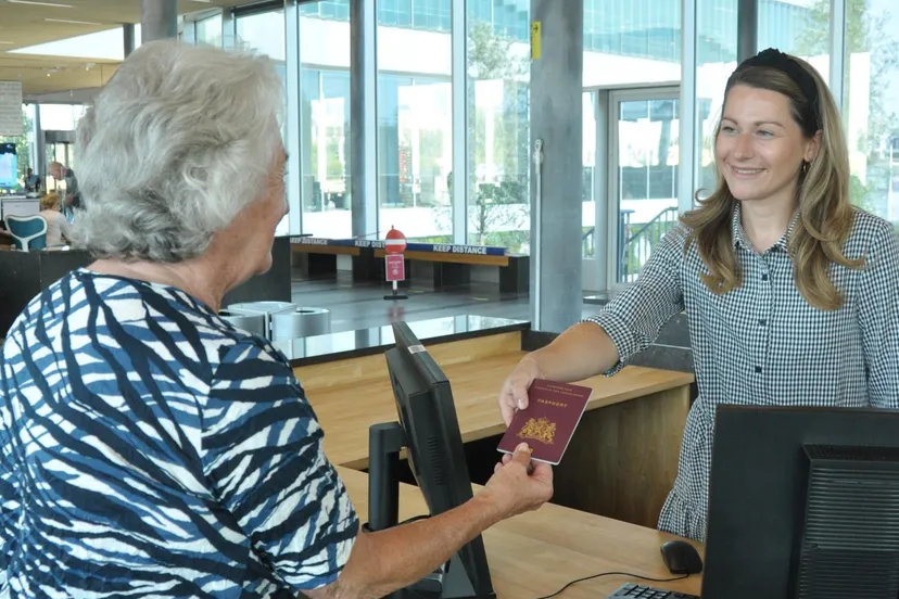 paspoort uitreiken jpg