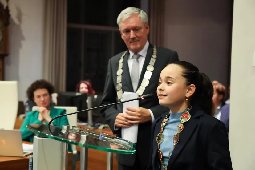 rl 017 installatie kinderburgemeester 271124