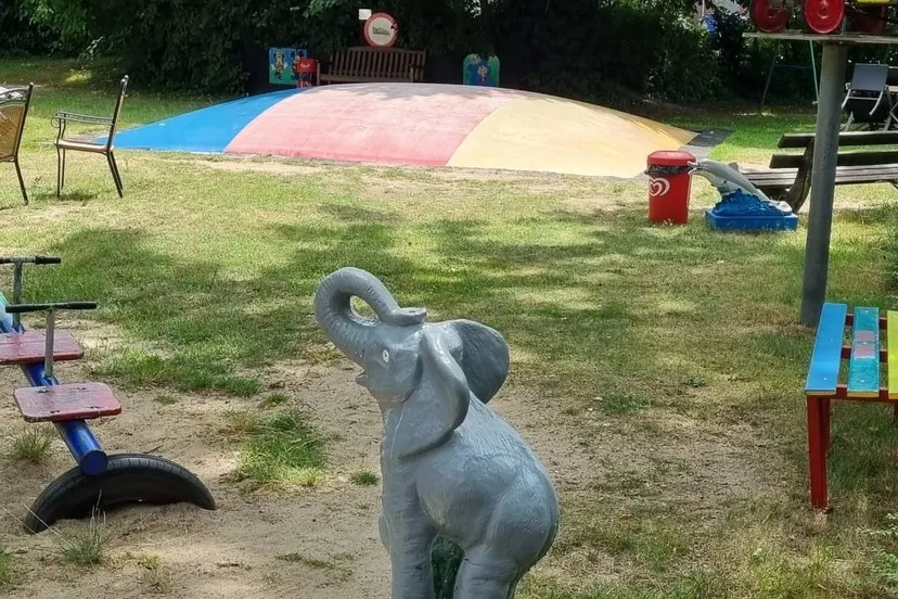 Screenshot_20250810_220907_Facebook