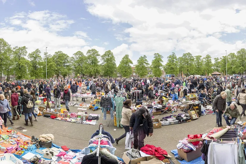 Koningsmarkt 270417-049-Pano