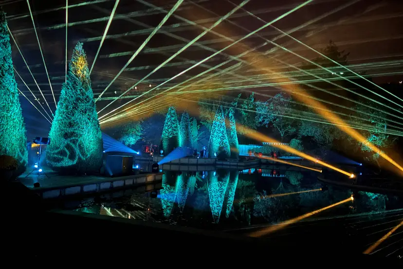 Kasteentuinen arcen lichtshow