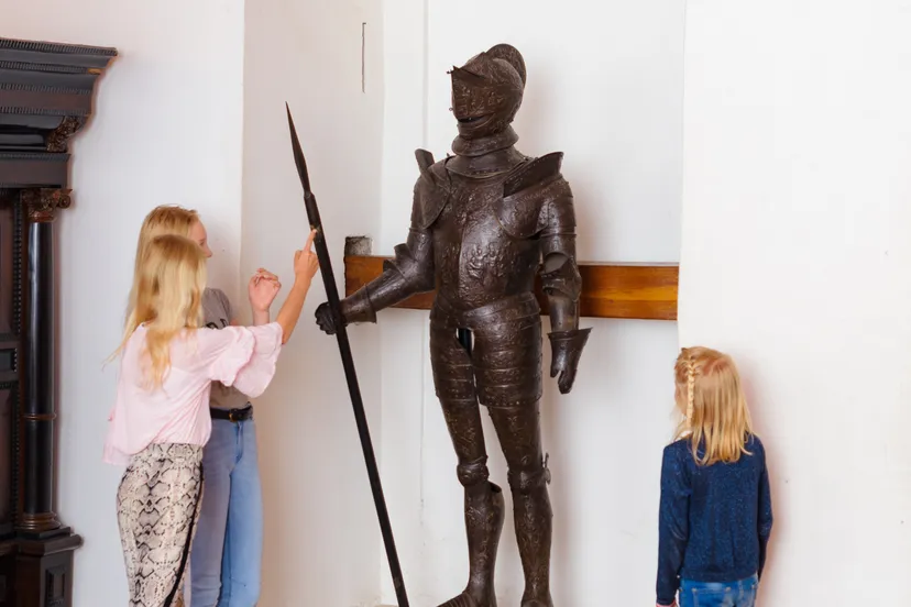 doorwerth interieur zaal harnas bezoekers nbtc 20 01