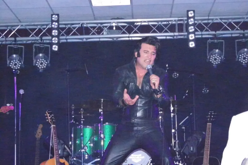 elvis tribute 052