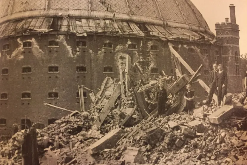 grote koepel in puin