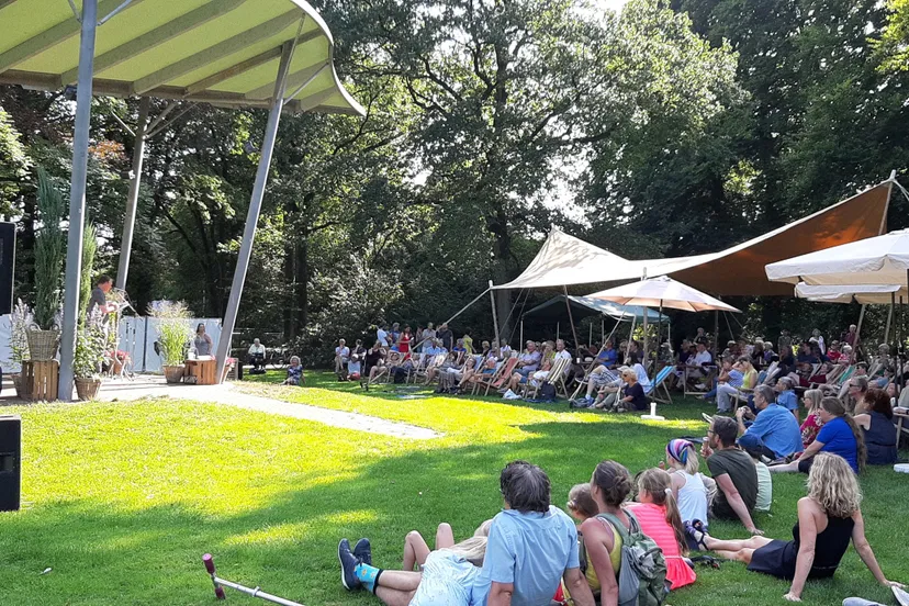 levi weemoedt met publiek2jpg