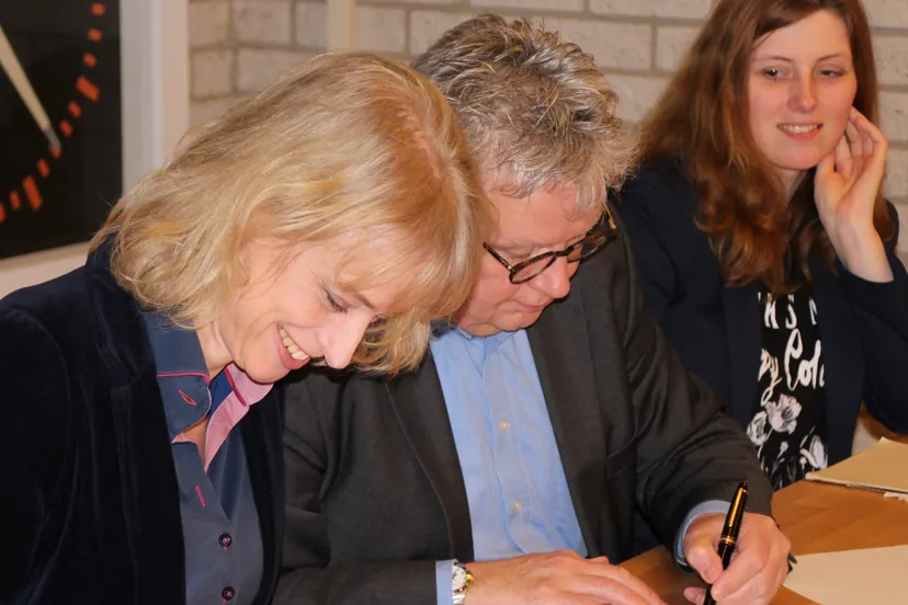 ondertekening astridjos manager mfc doelum