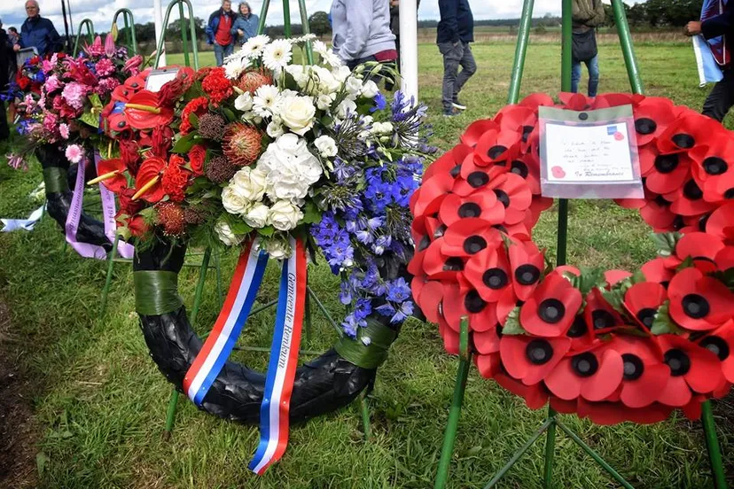 onthulling renkumse heide 15