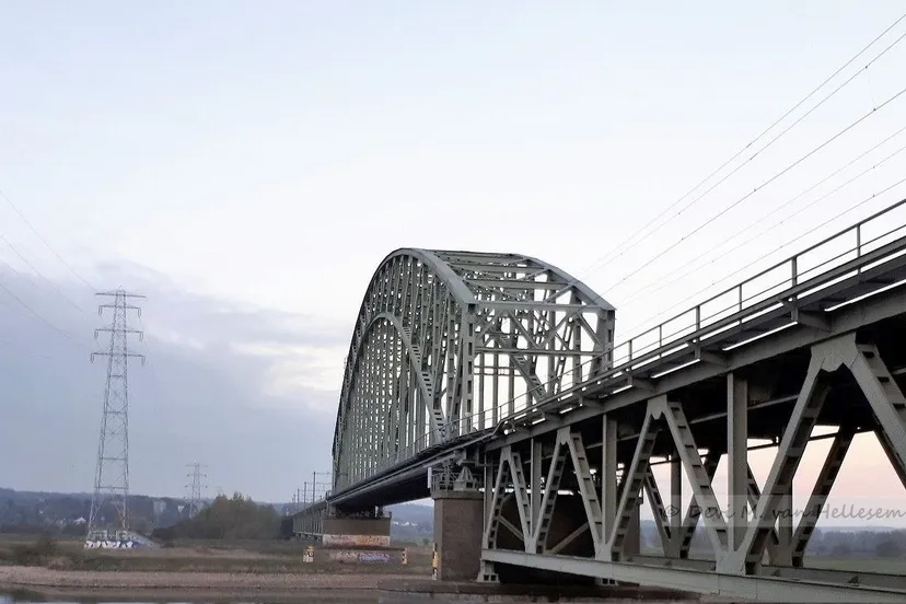 spoorbrug dm van hellesem