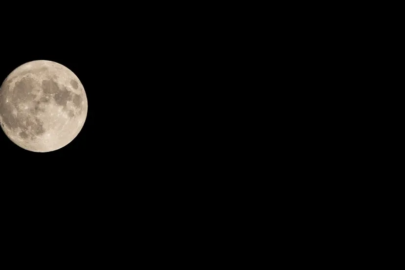 suerpmoon cco public domain pxhere