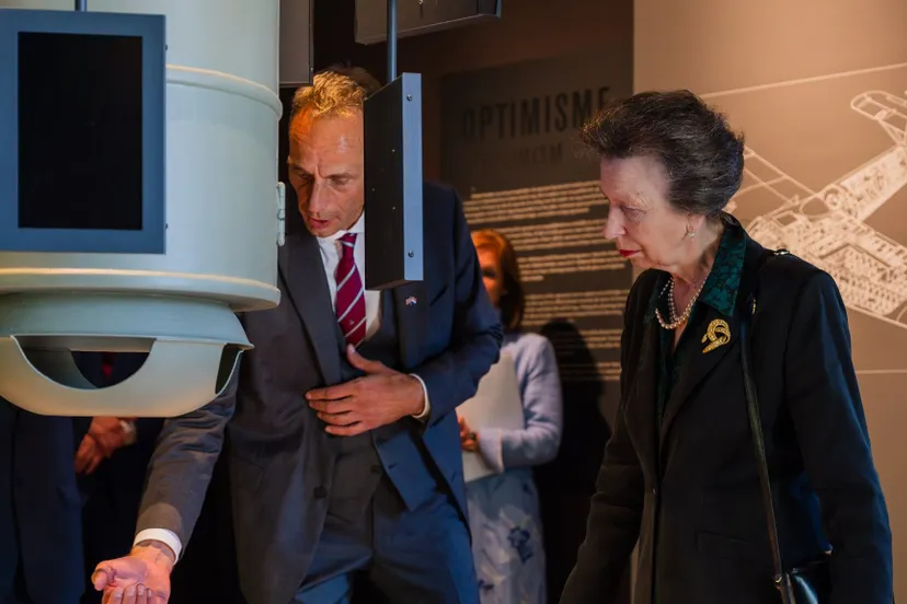 bezoek anne princess royal fotografie daan van oort