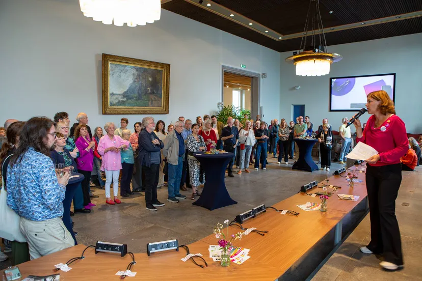 eemg5018jpg 10 x 15 cm