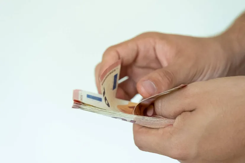 geld tellen alexandra koch pixabay