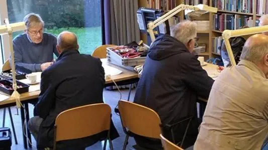 repair cafe header 08