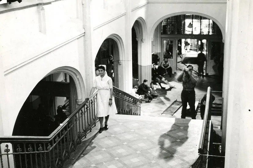 Theirs-is-the-Glory-achter-de-schermen-in-het-St.-Elisabeths-Gasthuis