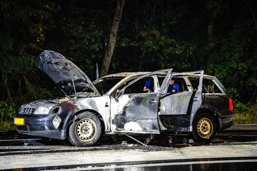05-08 Heelsum Volvo in de brand