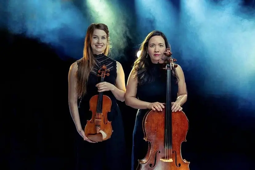 Cosmopolitan duo