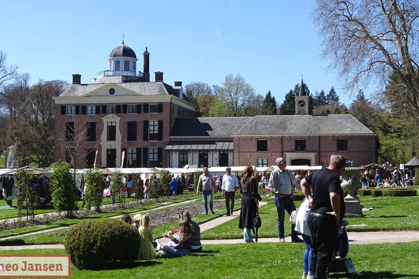 17 04 2022 trotsmarkt op kasteel rosendael 1