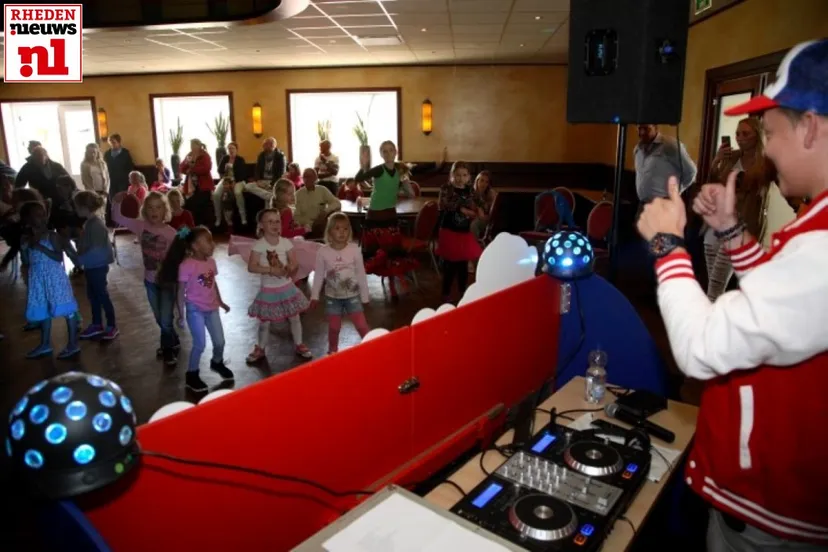 2015 05 30 rheden voor oranje kinderdisco 001