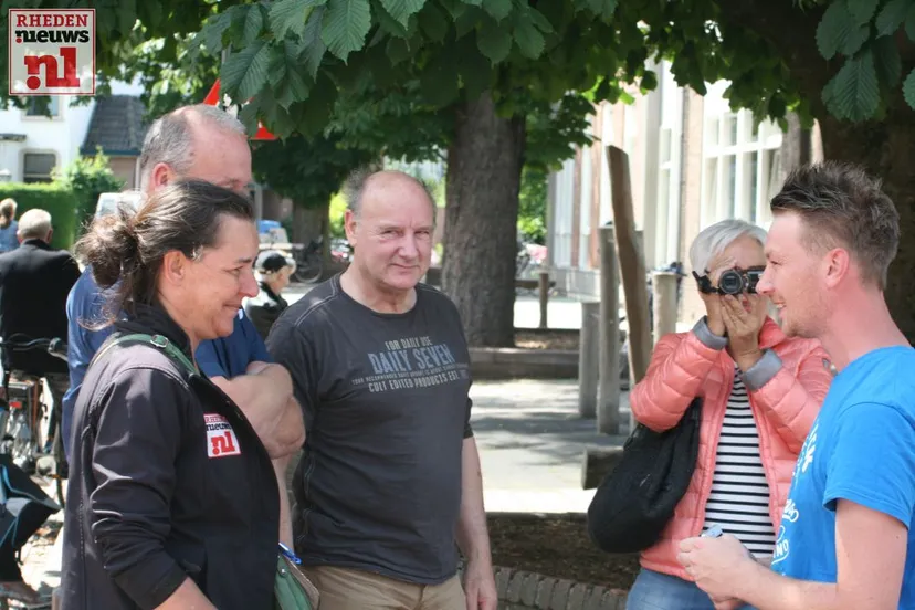 2016 06 16 prullenbak emmastraat onthulling prullenbak 002