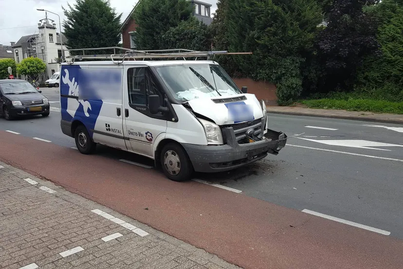 2017 07 27 aanrijding kennedylaan0