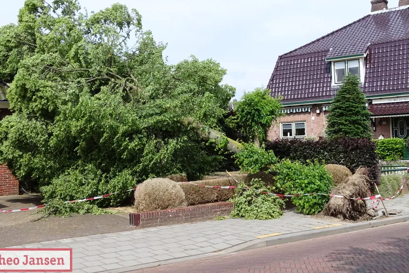 2019 06 06 schade tornado rheden arnhemsestraatweg 1