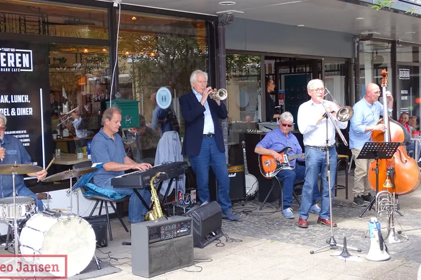 2020 07 12 optreden forest jazz band bij grand caf het hart van dieren 0