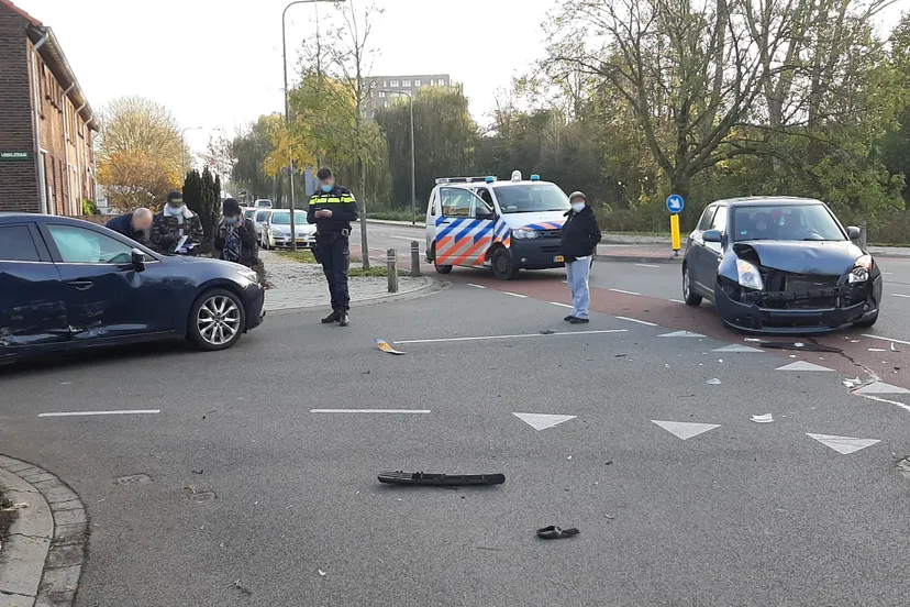 2020 11 07 materile schade bij aanrijding waterstraat broekstraat ijsselstraat velp 1