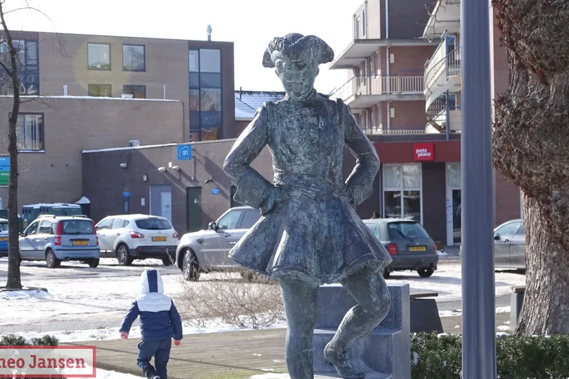 2021 02 14 dansmarieke carnavalsvereniging de narrenkap teruggeplaatst op de vlashof 0
