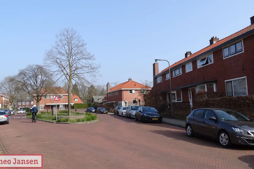 2021 04 05 egmondstraat velp vensterbankexpositie 1