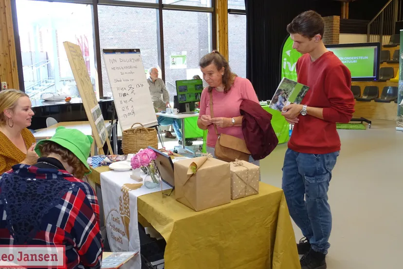 2021 10 09 duurzaamheidsmarkt bibliotheek dieren druk bezocht 1