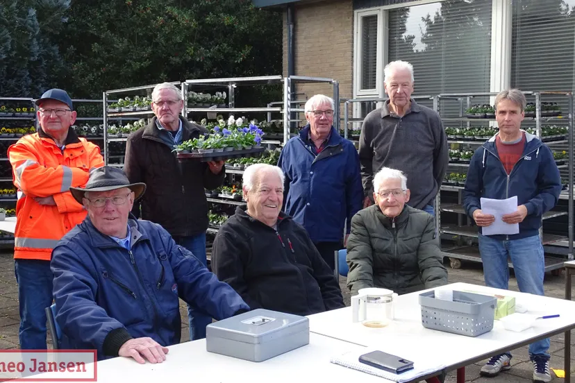 2021 10 09 violenverkoop bij de rhedense vogelvrienden 1