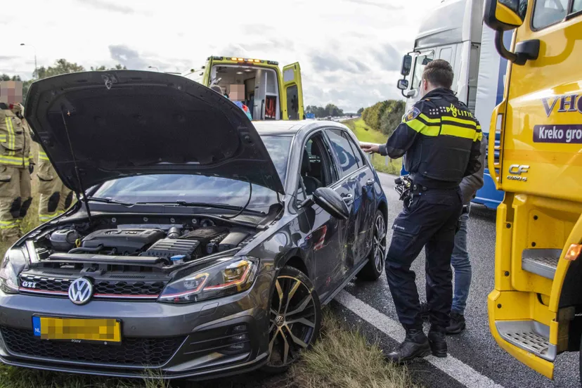 2021 10 12 een gewonde bij ongeval vrachtwagen en personenauto ellecom dennis van bemmel persbureau heitink 0