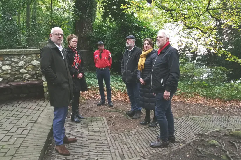 7 herdenken bij geerfdenbank 1 pinkenberg velp