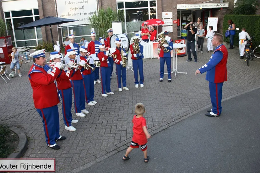 a2dvs4bskrpuhsb744khb9m8y 140912 cirkel 016