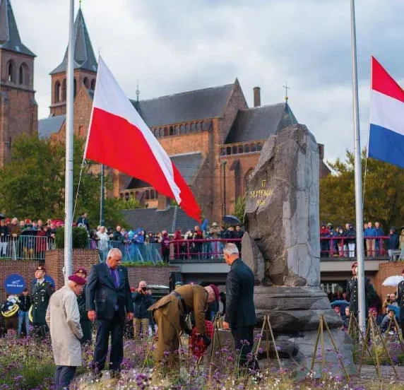 airborneherdenkingbridge to liberationwat we doen 5