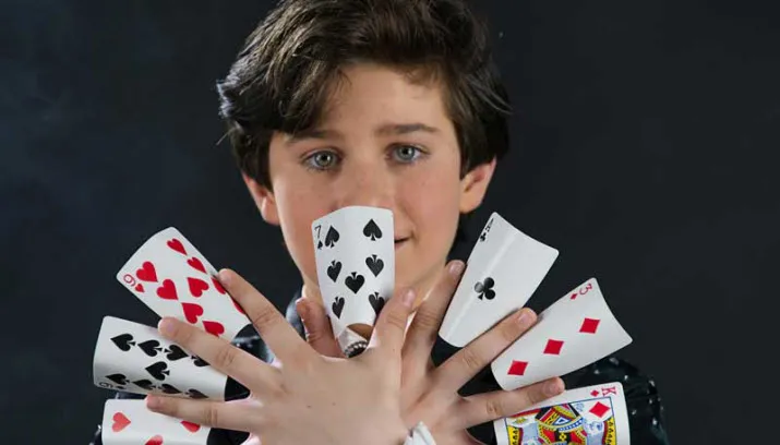 alfredo met speelkaarten