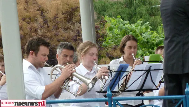 anra2g2kxopaw3z5z6q450c1r spankeren wilhelmina 20130619 5