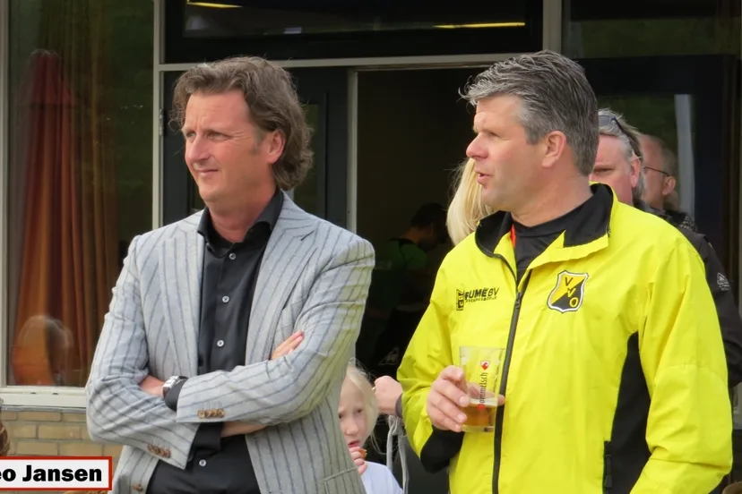 b02m4zye4t7zcf0dz1oi0b36i 2014 04 09 de pinkenberg voetbal prijsuitreiking 001