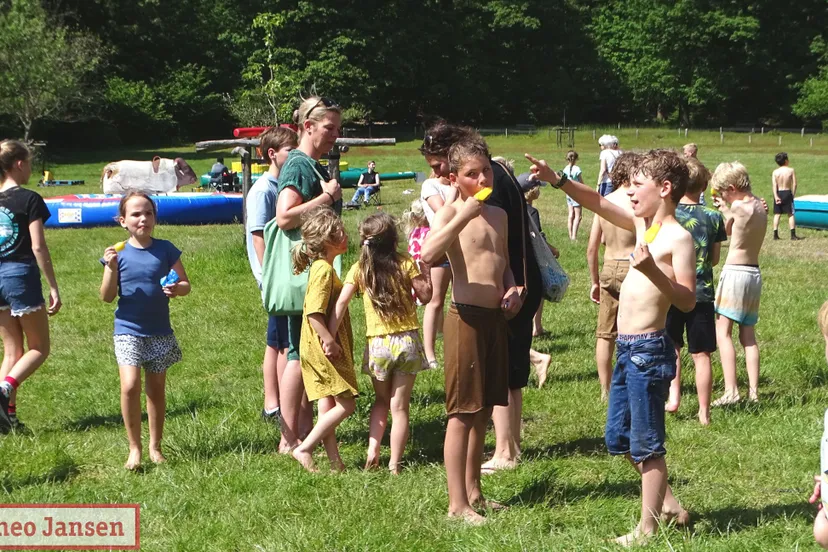 benefietfestival rozendaal gaat spelen haalt e750 op voor kika 31 05 2023 1