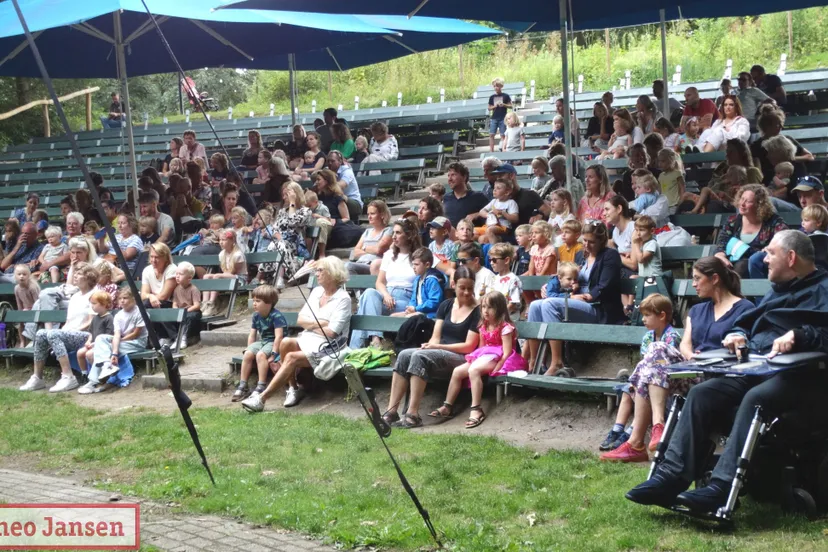 bezoekers genoten van het duo apennoten in openluchttheater de pinkenberg 19 07 2023 7