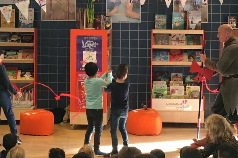 bibliotheek op annie mg schmidtschool dieren feestelijk geopend1 bibliotheek veluwezoom