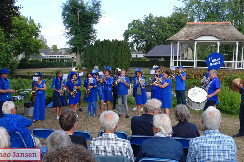 blue band speelt bij geerfdenconcert in villapark velp 11 09 2022 1