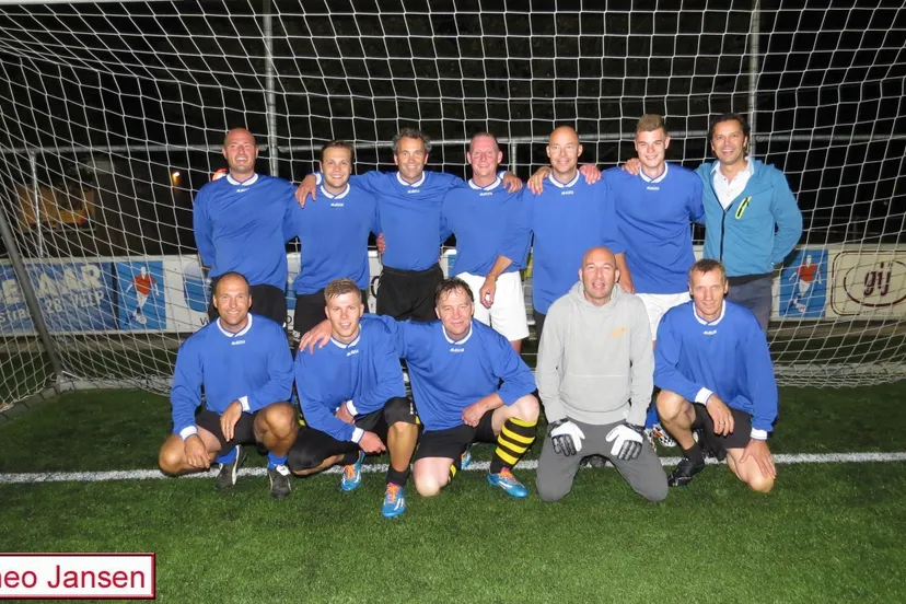 c5y4lith8laoo7rmgxyruz0y5 de pinkenberg 2 8 14 033