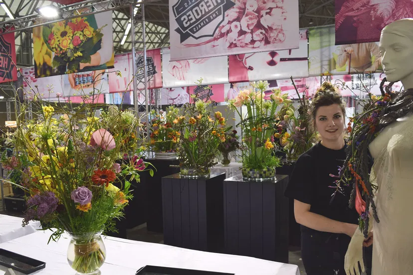 carmen met het bloemwerk tm vrijdag