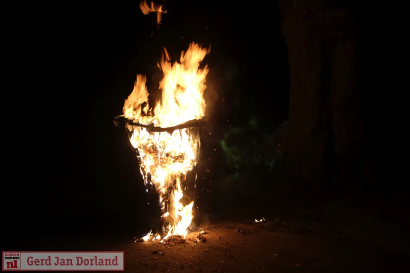 container in brand op de rozenhagenlaan te velp 2023 02 07 1