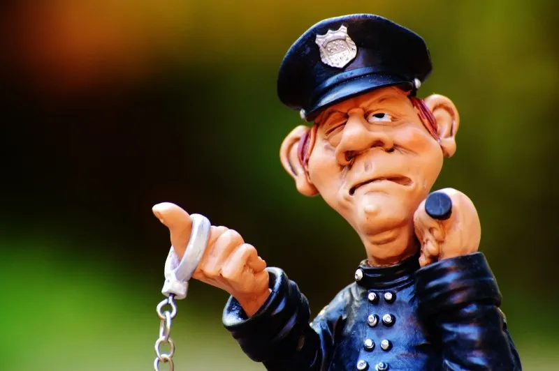 cop funny fig police ordnungsh ter handcuffs2