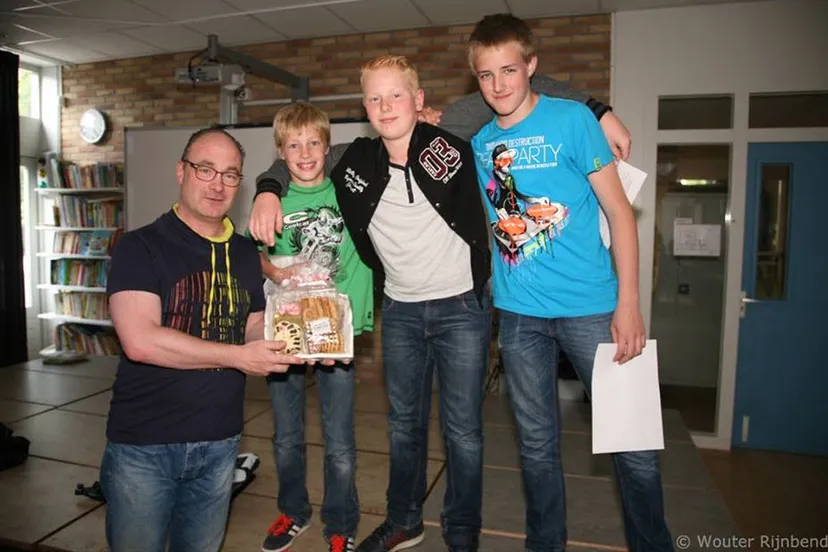 cy330eig5273w4me6ji8wqqb2 simon2