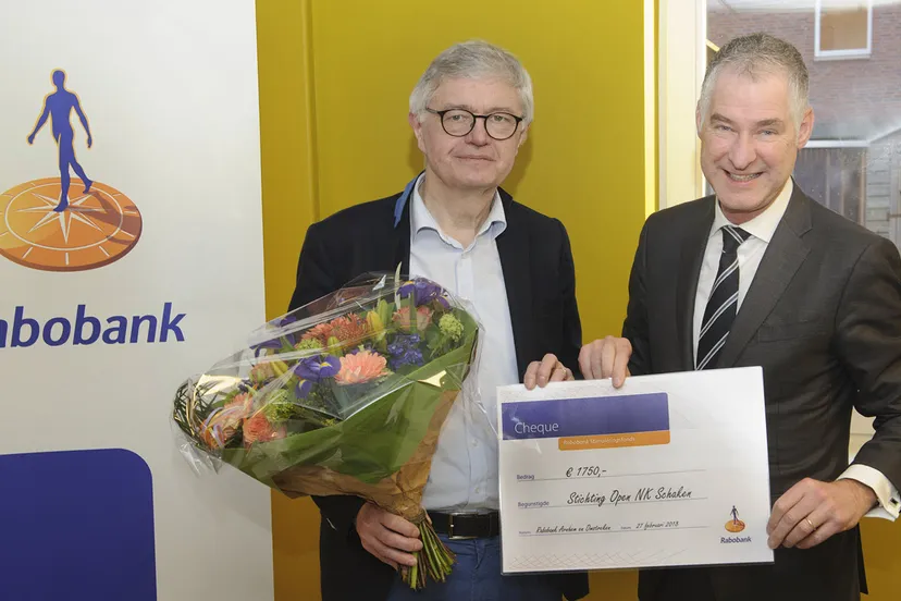 d2218 09 foto jacques kok uireiking rabobank cheques stimuleringsfonds